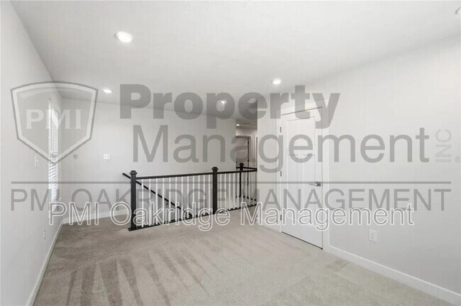 Building Photo - 414 Sydney Dr