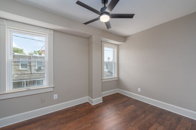Building Photo - 3-Bedroom, 1.5 Bathroom Townhouse in Heart of Hampden