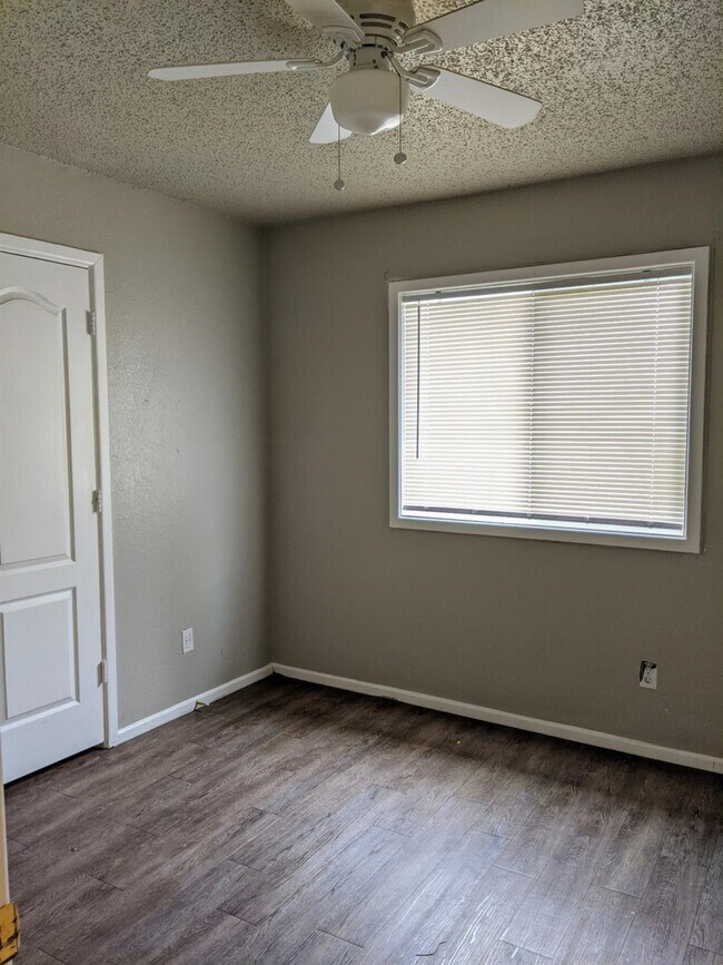 Building Photo - 5525 Fordham St