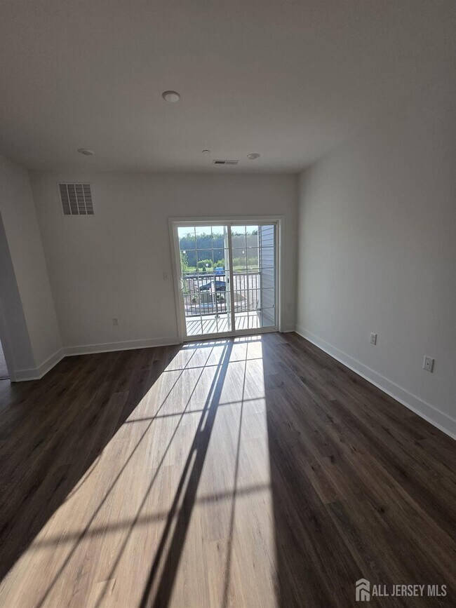 Building Photo - 28211 Radford Ct