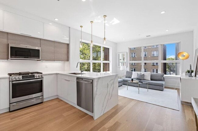 Building Photo - 6025 JFK Blvd E