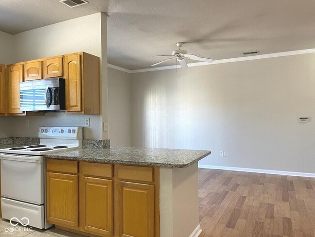 Building Photo - 12840 University Crescent