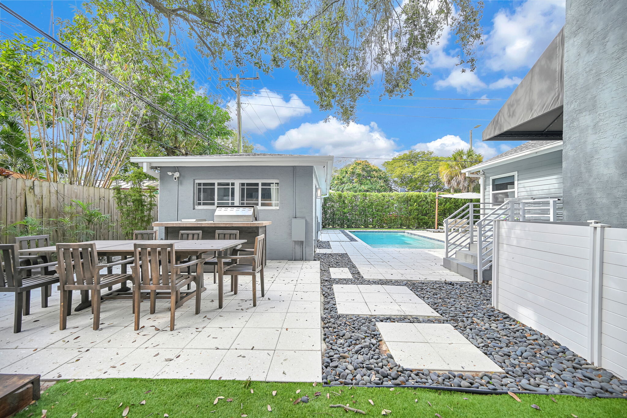 Building Photo - 150 NE 50th Ter