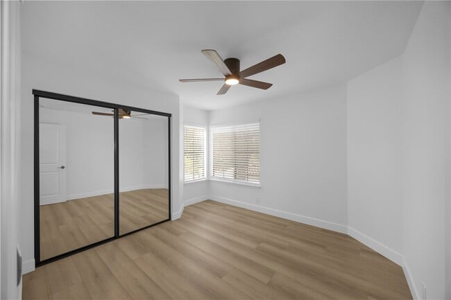 Building Photo - 1225 E Palm Dr