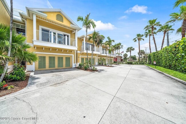 Building Photo - 2552 N Hwy A1A