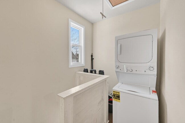 Building Photo - 2108 N 1st St