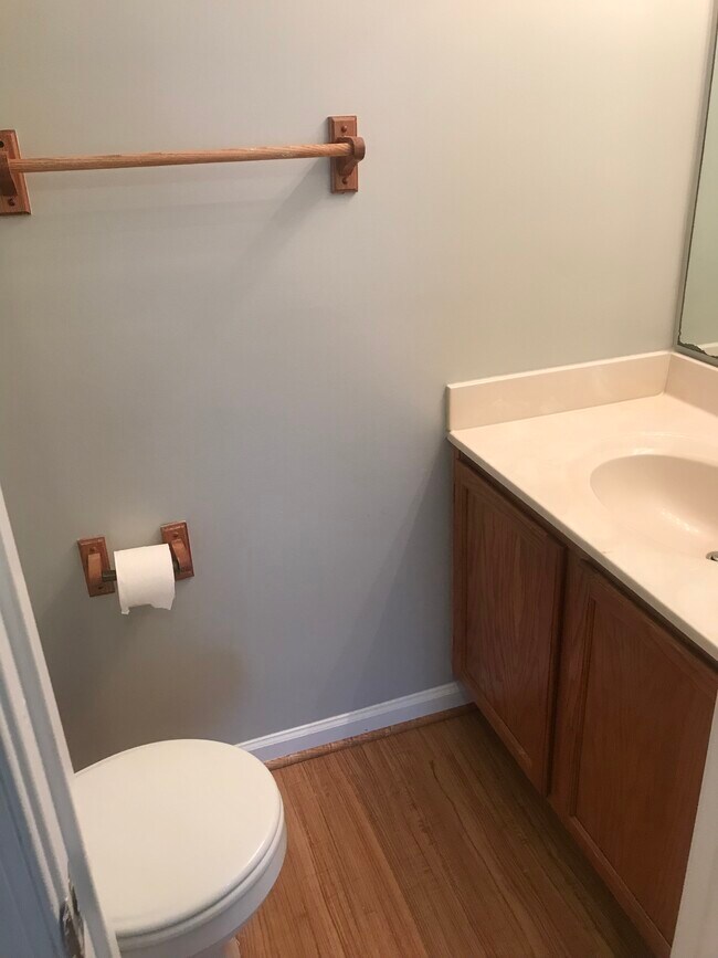 Powder Room - 9304 Player Dr