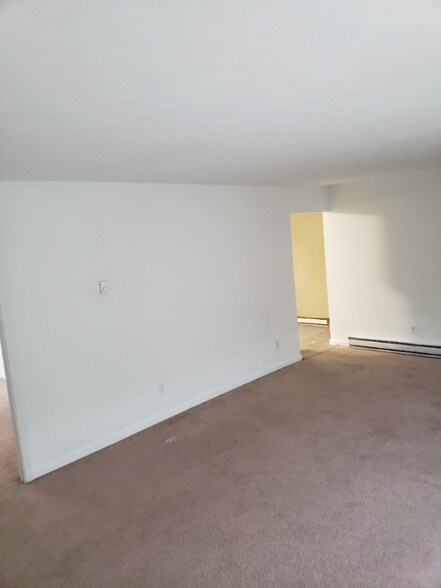 Building Photo - 887 Arden Ave