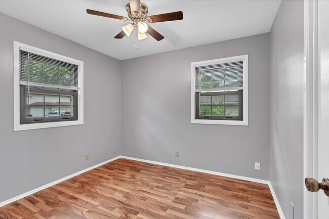 Building Photo - 1306 Brookfield Ln