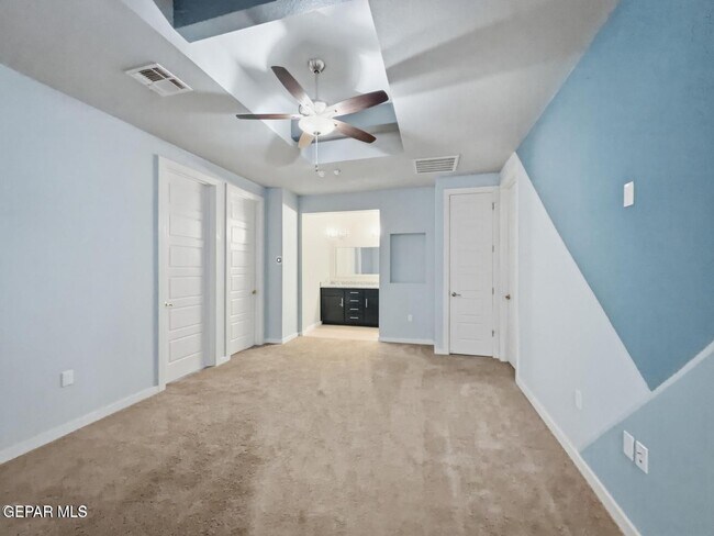 Building Photo - 14616 Tierra Burgos