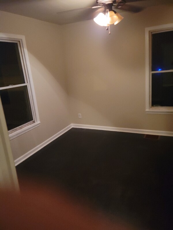 Building Photo - 408 Valley St