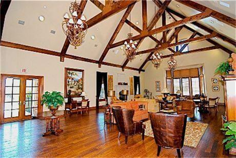 Building Photo - 342 Schirra Ct
