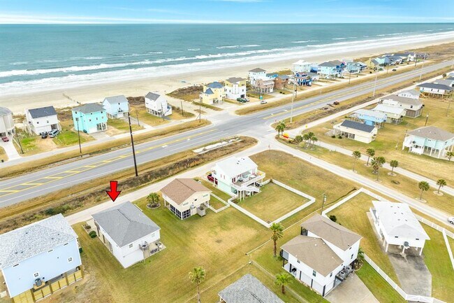 Building Photo - 23012 Verano Dr
