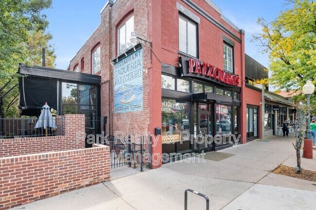 Building Photo - 2742 W Denver Pl