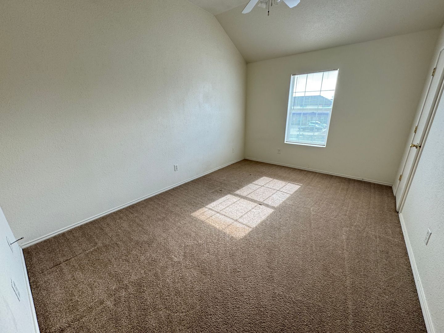 Building Photo - 4405 Abigail Dr