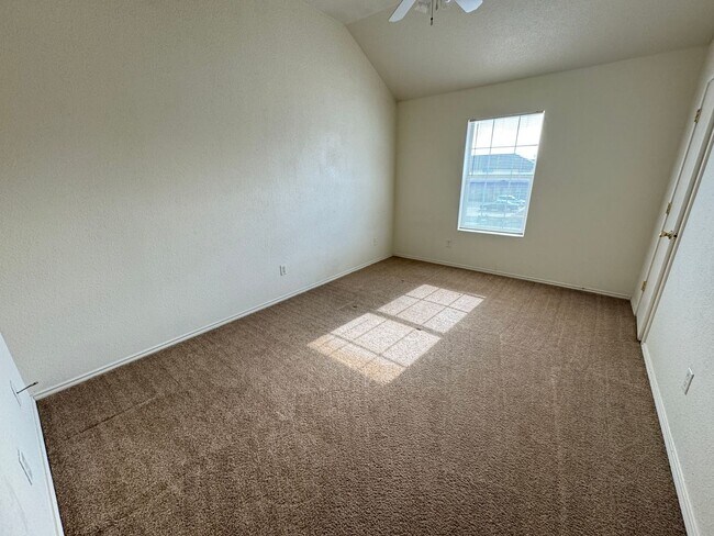 Building Photo - 4405 Abigail Dr