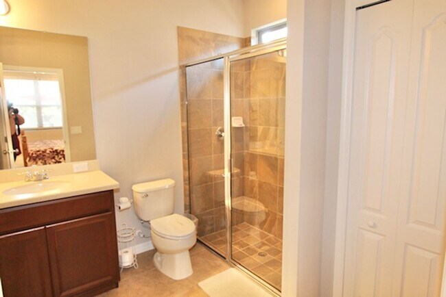 Building Photo - Orlando - Furnished, 4 Bedroom, 2 Bathroom...