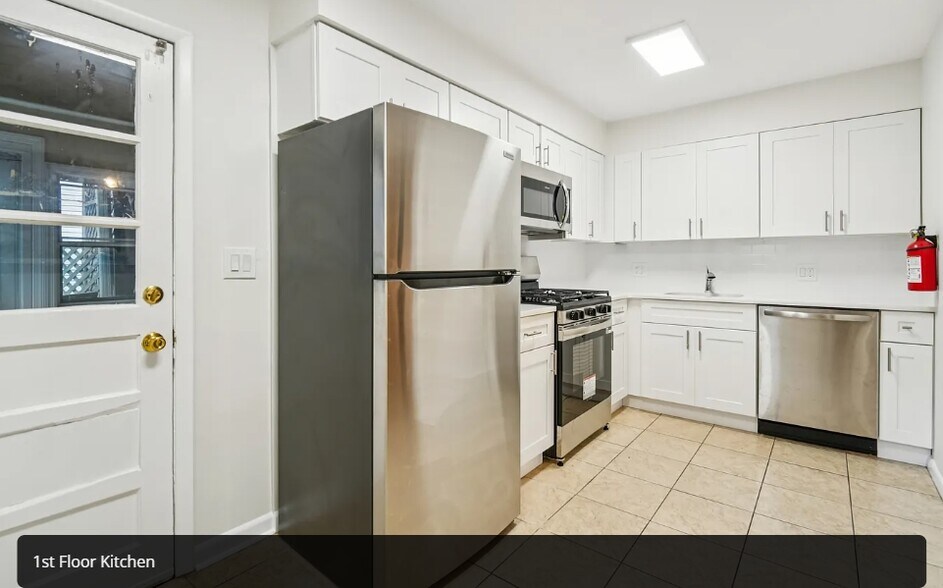 Building Photo - 102 2nd St