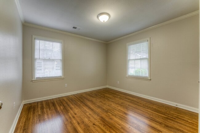 Building Photo - Charming 3-Bedroom Home with Modern Upgrades and Spacious Backyard in a Peaceful Neighborhood