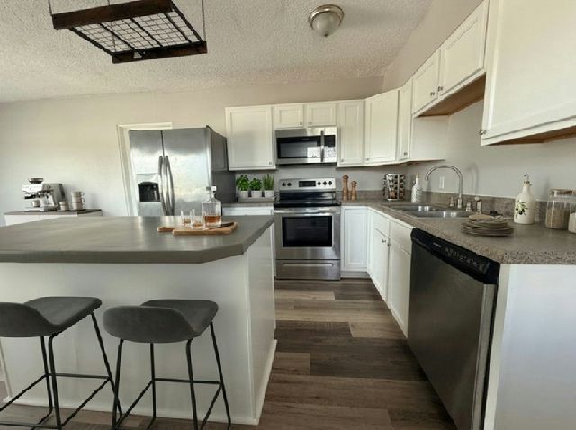 Building Photo - 10675 Seminole Blvd