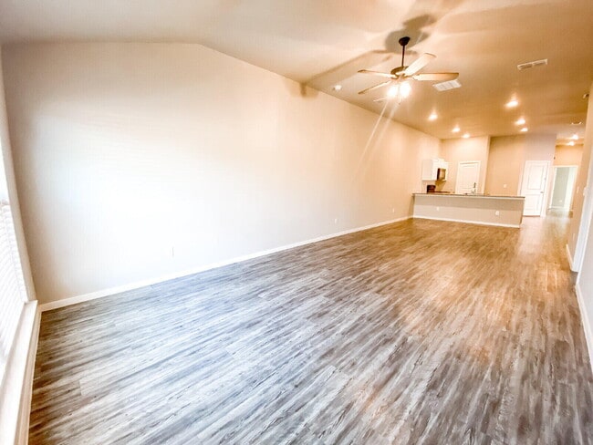 Building Photo - 2108 N Avenue J