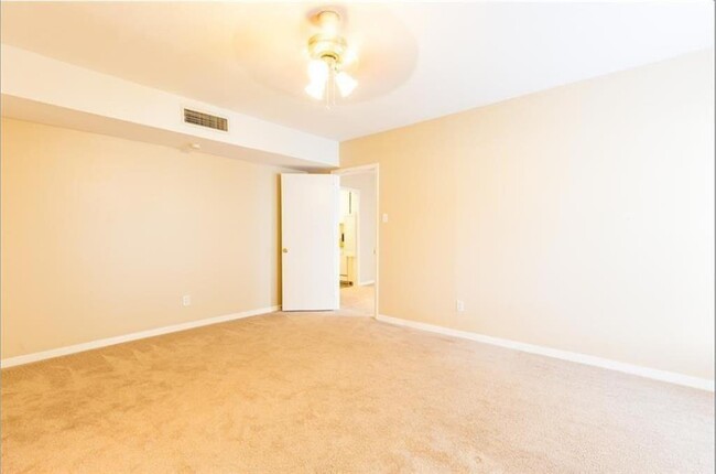 Building Photo - 3400 Timmons Ln