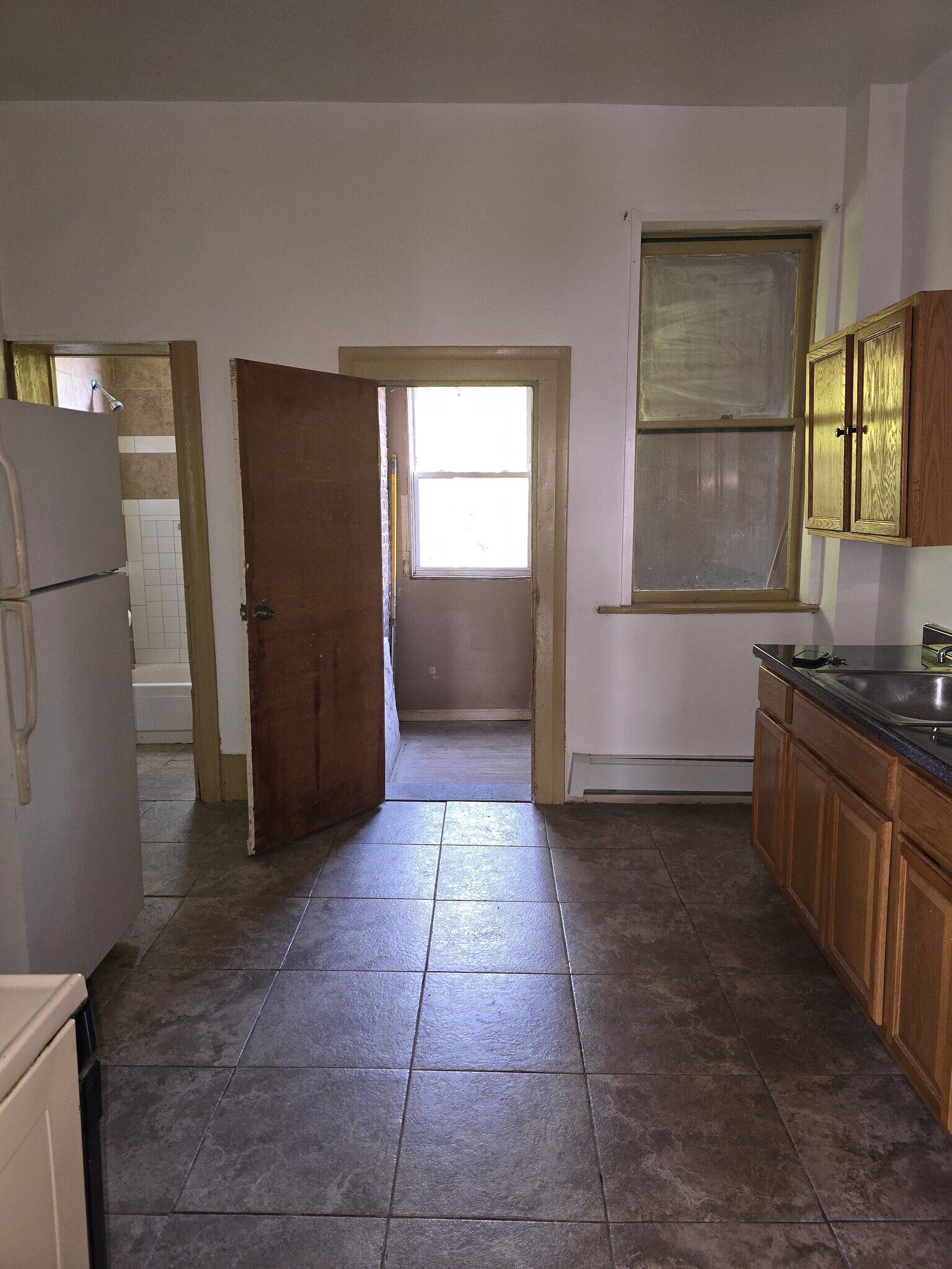 Large kitchen with backporch fire exit - 354 15th Ave