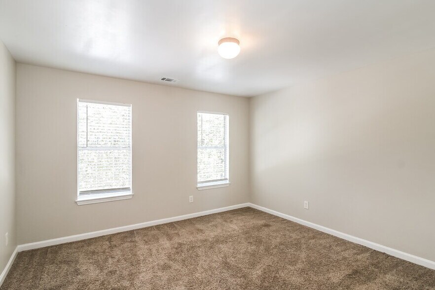 Building Photo - 618 Brookwater Dr