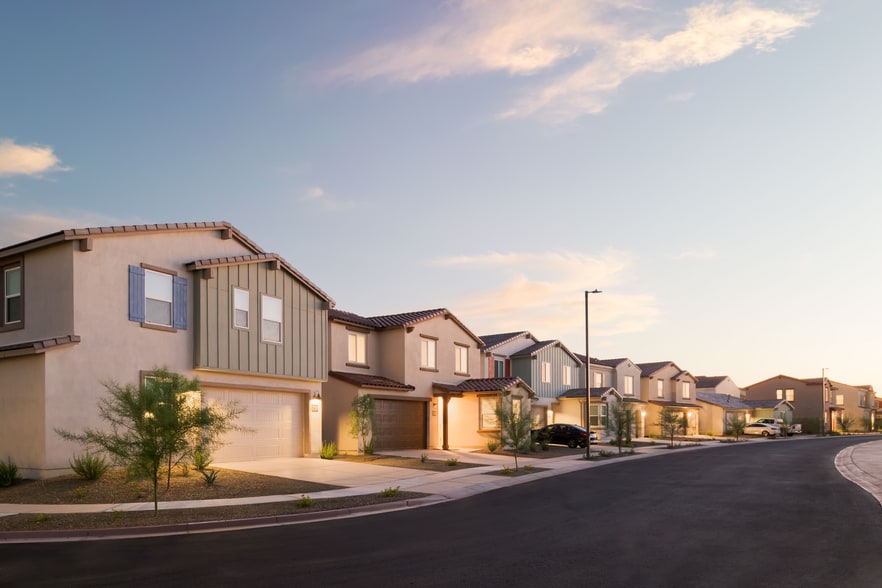 Primary Photo - The Hillburn