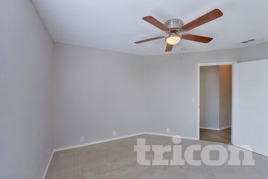 Building Photo - 232 Tulane Dr