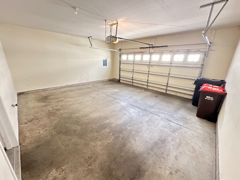 Building Photo - 1244 Chateau Ave