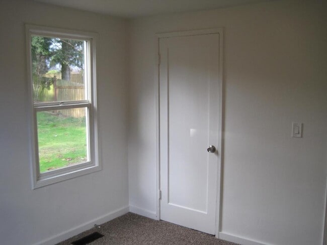 Building Photo - 12031 71st Ave S