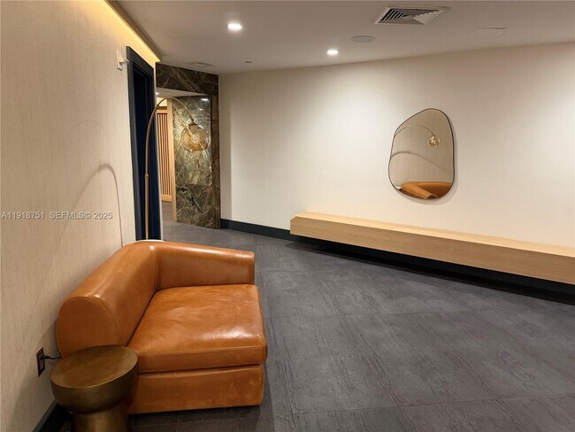 Building Photo - 90 SW 3rd St