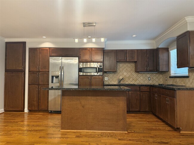 Building Photo - 1447 Heights Blvd
