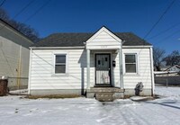 Building Photo - 1317 Oakwood Ave