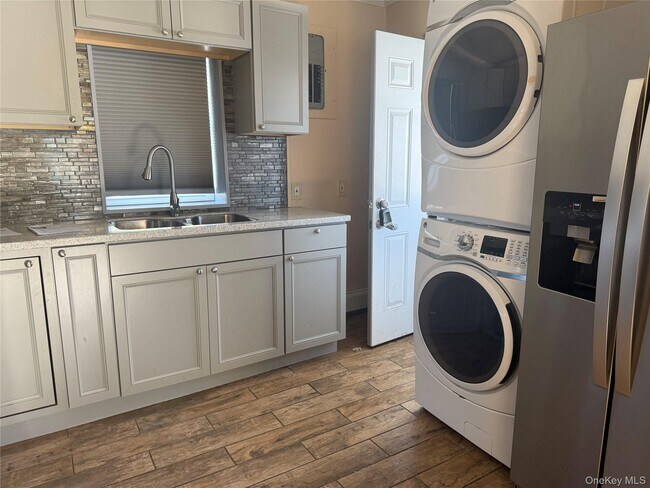 Building Photo - 51 Fallkill Ave