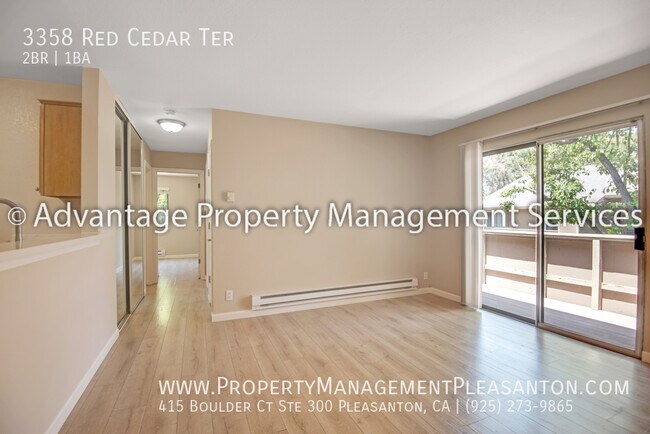 Building Photo - Welcoming 2 bed, 1 bath 750 sq ft condo lo...