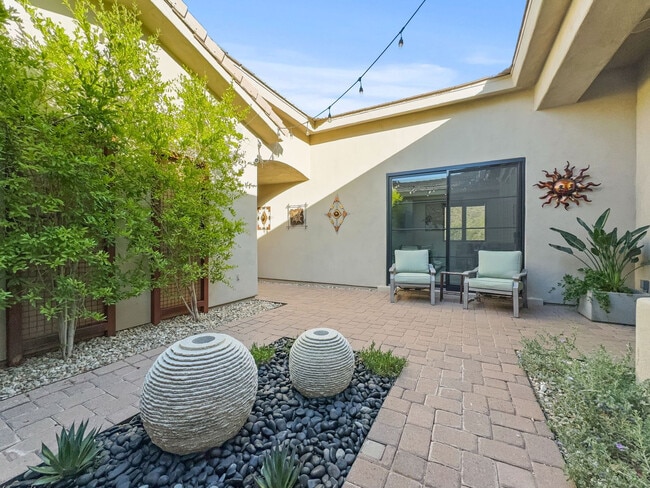 Building Photo - 14559 E Charter Oak Dr