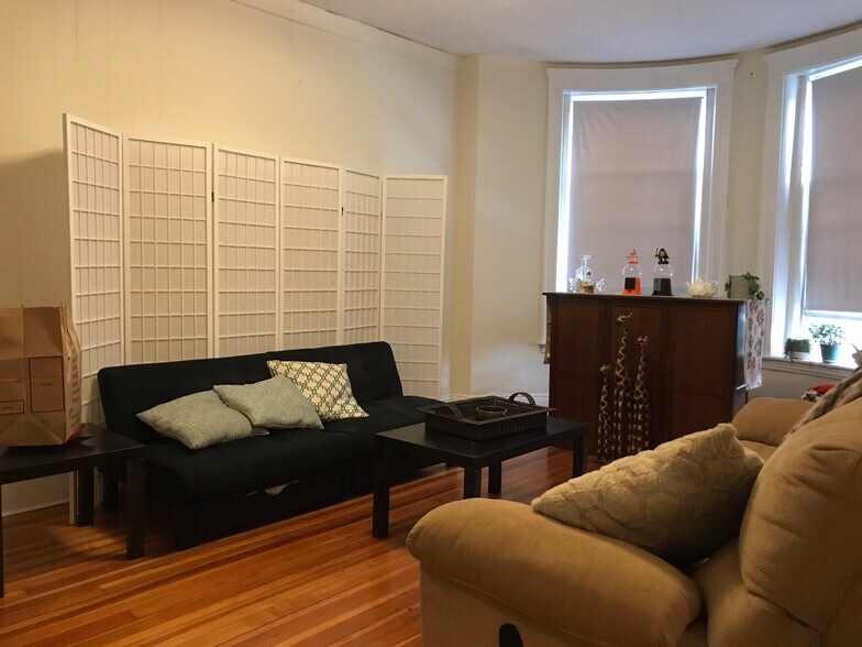 Building Photo - 11 Mt Hood Rd