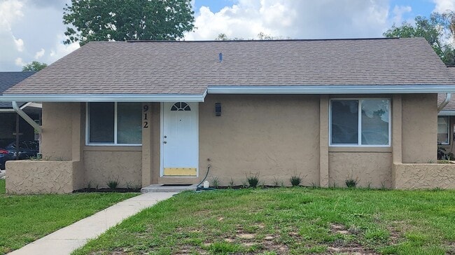 Building Photo - 912 Bryan Ct