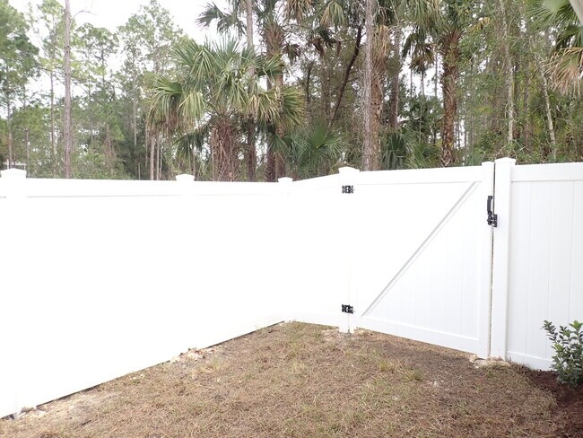 Building Photo - SEMINOLE WOODS