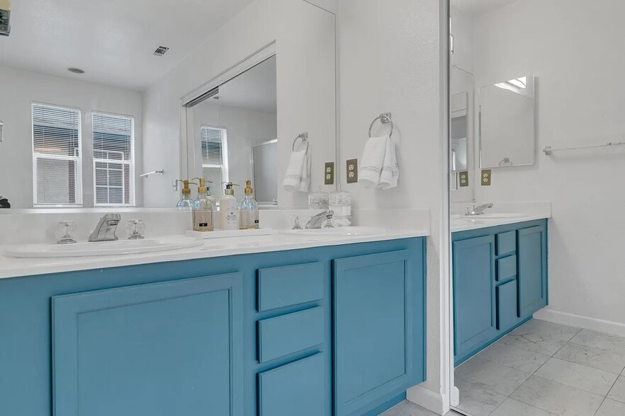 Master Bath Vanity - 5 Pioneer Ct