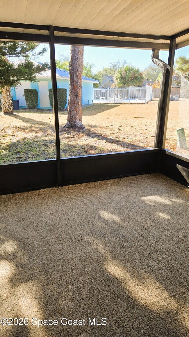 Building Photo - 1731 Bluebird Ct