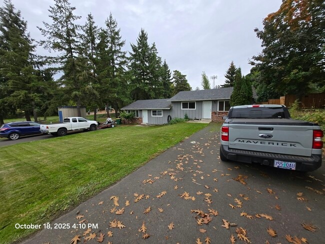 Building Photo - 3870 SW 144th Ave