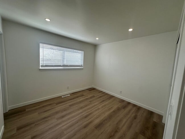 Building Photo - 3221 Downey Ave