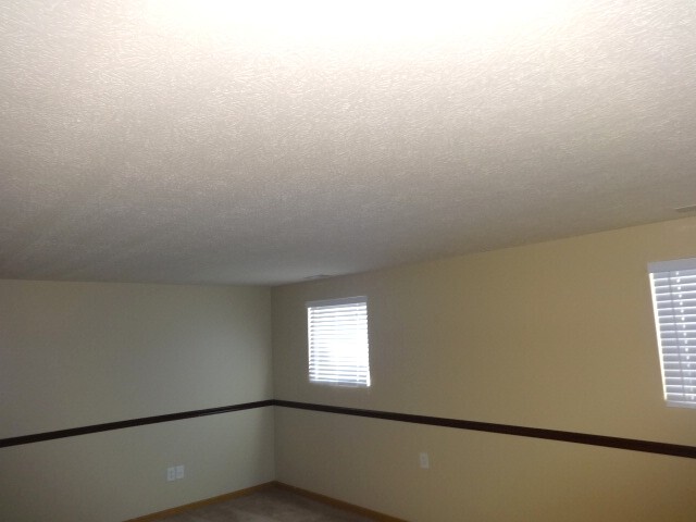 Building Photo - 2130 Winding Hollow Dr