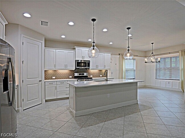 Building Photo - 7652 Cypress Walk Dr