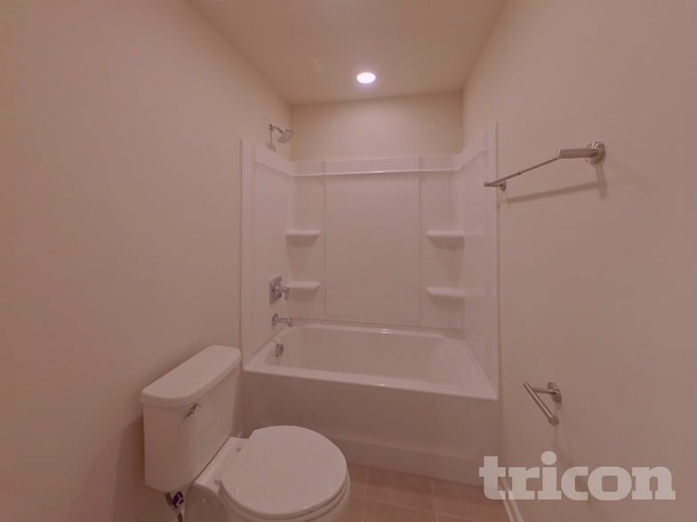 Building Photo - 517 Mountain Vw Dr