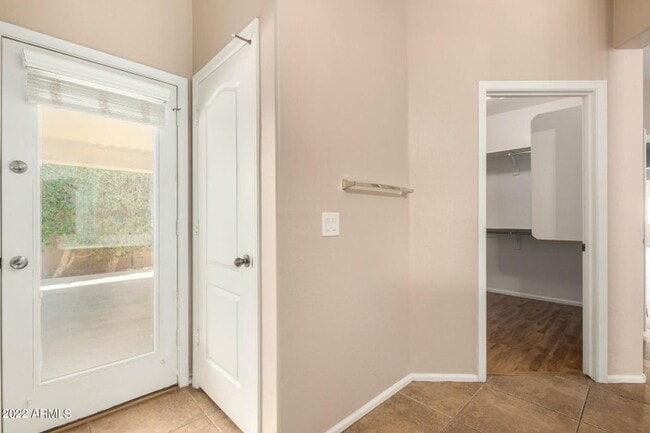 Building Photo - Gorgeous 4 Bedroom Home w/Energy Saving Solar