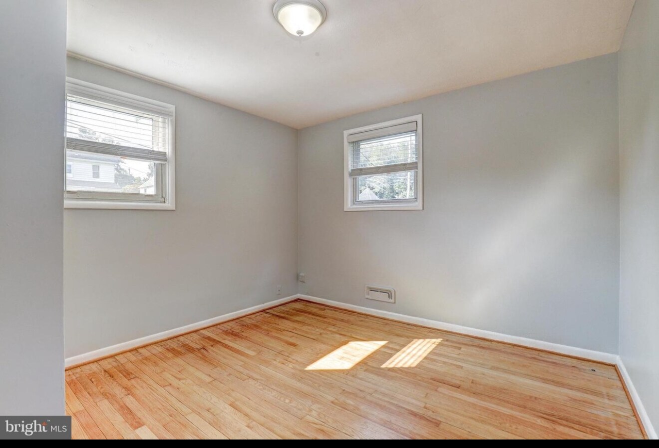 Building Photo - 4506 Furley Ave